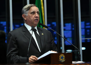 Izalci cobra apuração de suspeitas em operação do BRB com Banco Master — Senado Notícias