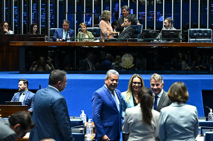 Senado adia votação de projeto contra discurso de ódio a mulheres na internet — Senado Notícias