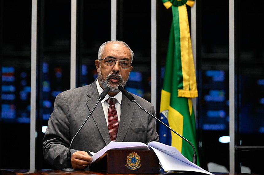 Paim pede ampliação de políticas públicas para pessoas com Síndrome de Down — Senado Notícias