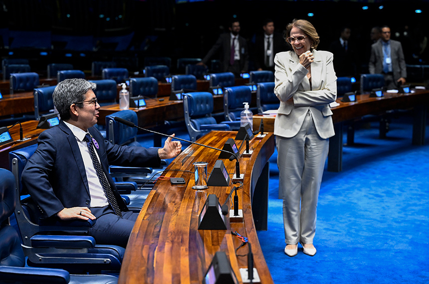 Aprovada adequação da LDO a nova licença-paternidade e apoio à reciclagem — Senado Notícias