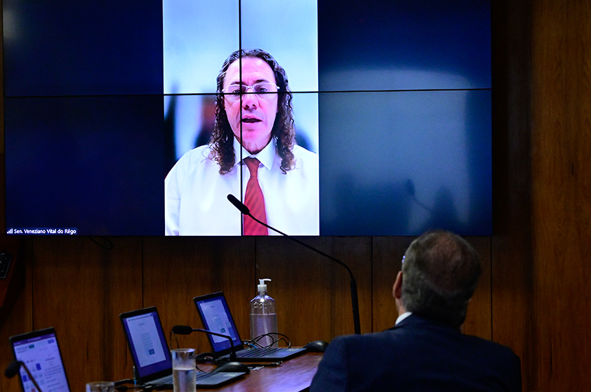 Para relator na CAS, ajuda do SUS para tratamento em outra cidade deve virar lei — Senado Notícias