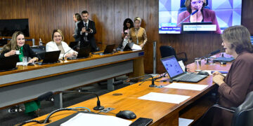 Criação de cadastro de condenados por agredir mulheres vai à CCJ — Senado Notícias