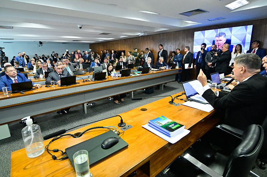 CPMI do INSS aprova mais uma convocação e quebra de sigilo — Senado Notícias