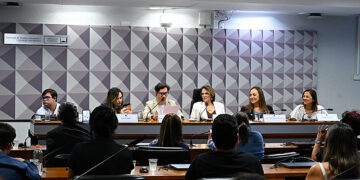 A vida real ainda não reflete a lei, aponta audiência sobre síndrome de Down — Senado Notícias