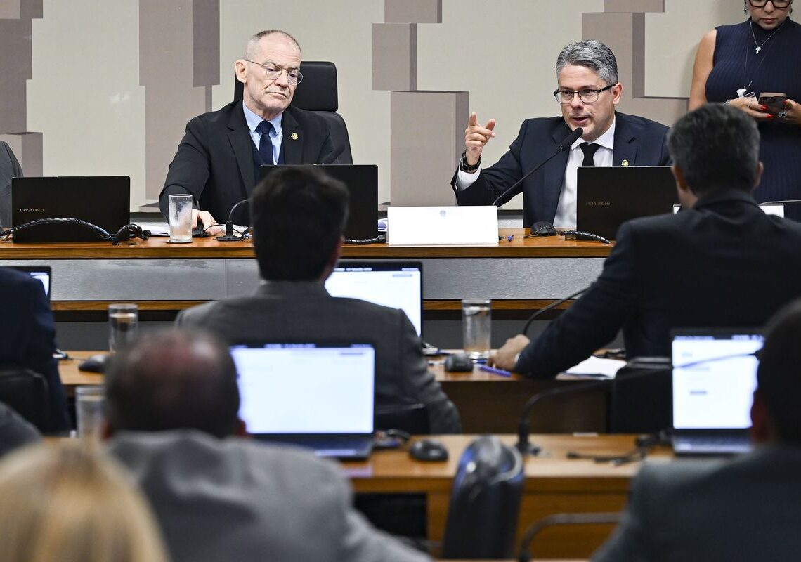 CPI do Crime aprova pedido para investigar beneficiários do Banco Master