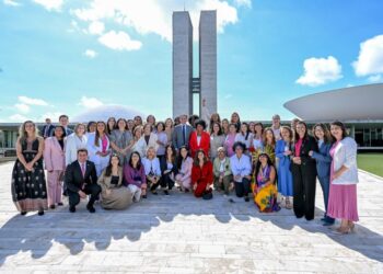 Prioridades da bancada feminina para 2026 têm foco no combate ao feminicídio e na busca por orçamento – Notícias