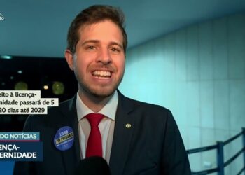 Senado aprova aumento da licença-paternidade de 5 para 20 dias — Senado Notícias