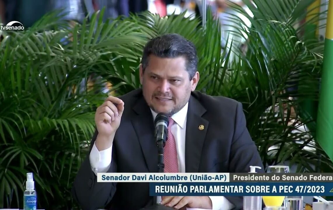 Davi defende PEC que integra servidores de ex-territórios aos quadros da União — Senado Notícias
