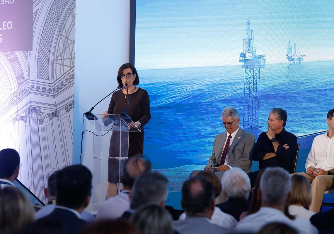 Petrobras suspendeu leilão de combustíveis para reavaliar estoques