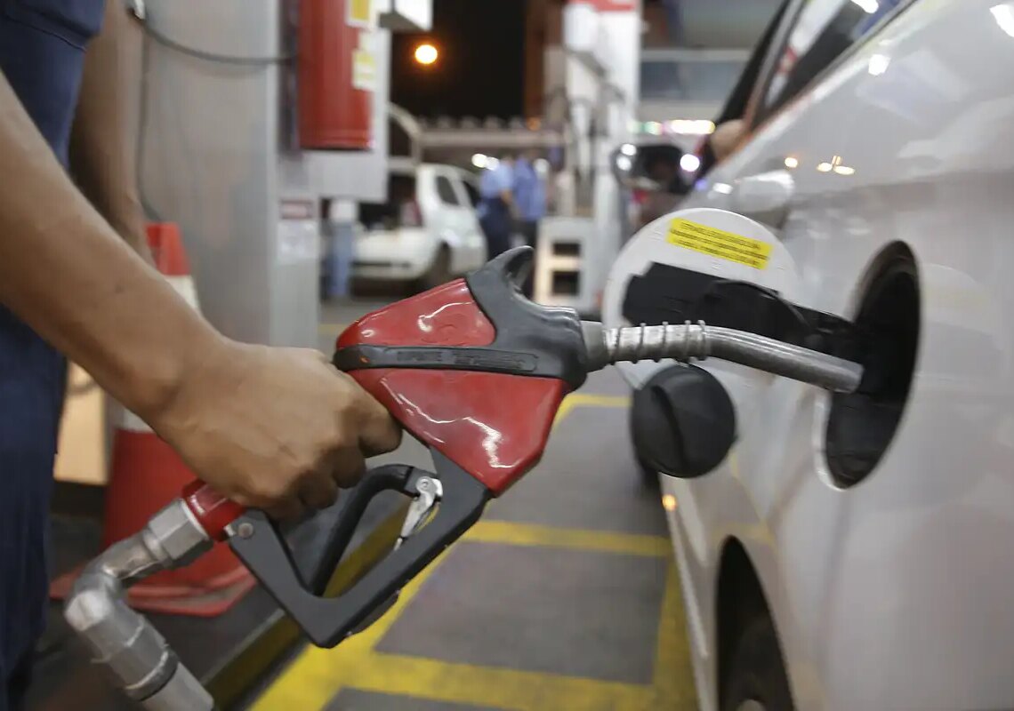 Governo pede ao Cade para investigar aumento dos combustíveis