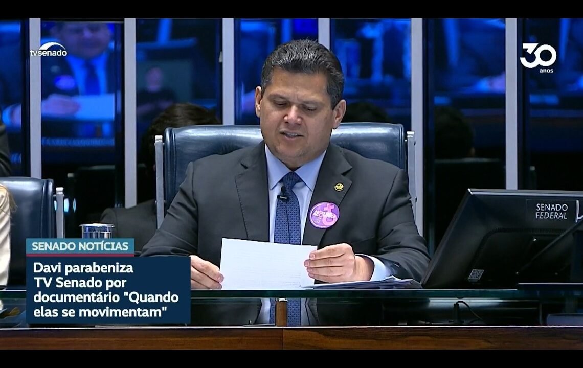 Davi parabeniza a produção sobre lutas femininas — Senado Notícias