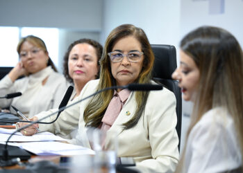 especialistas pedem urgência no acesso a medicamento pelo SUS — Senado Notícias