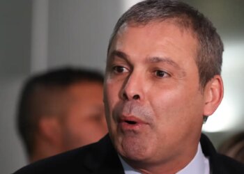 Deputado aciona Justiça contra alta de até 15% na conta de luz no Rio