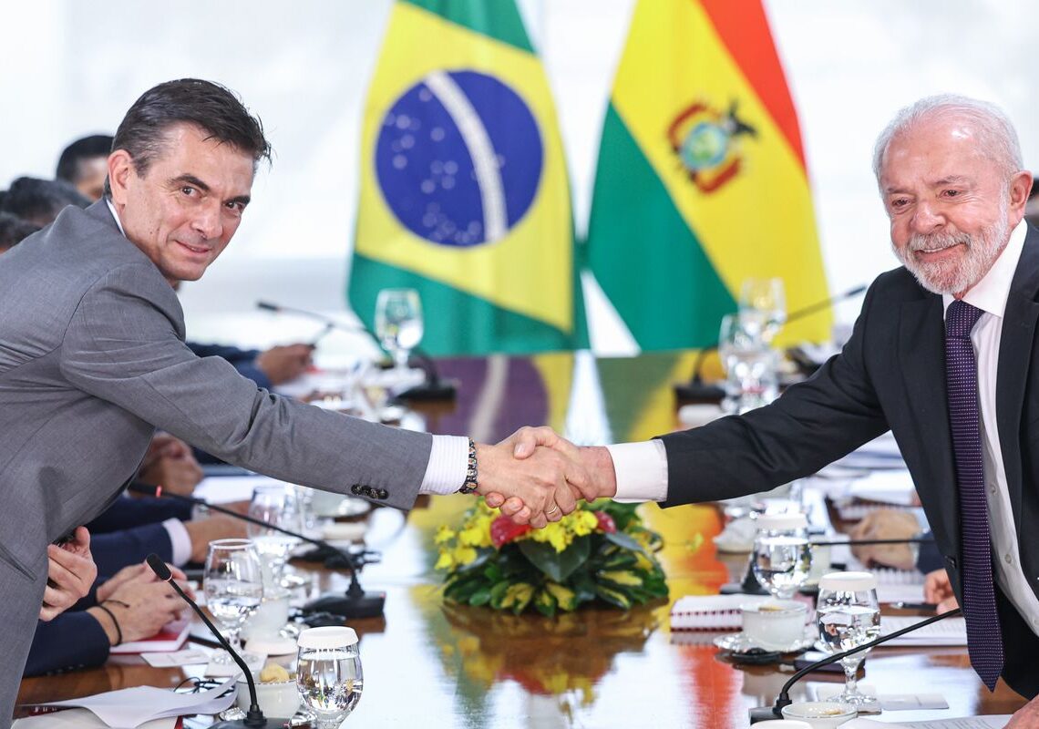 Brasil quer aumentar produção e importação de gás da Bolívia