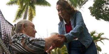 Estudo mostra que 90% dos cuidadores informais no Brasil são mulheres