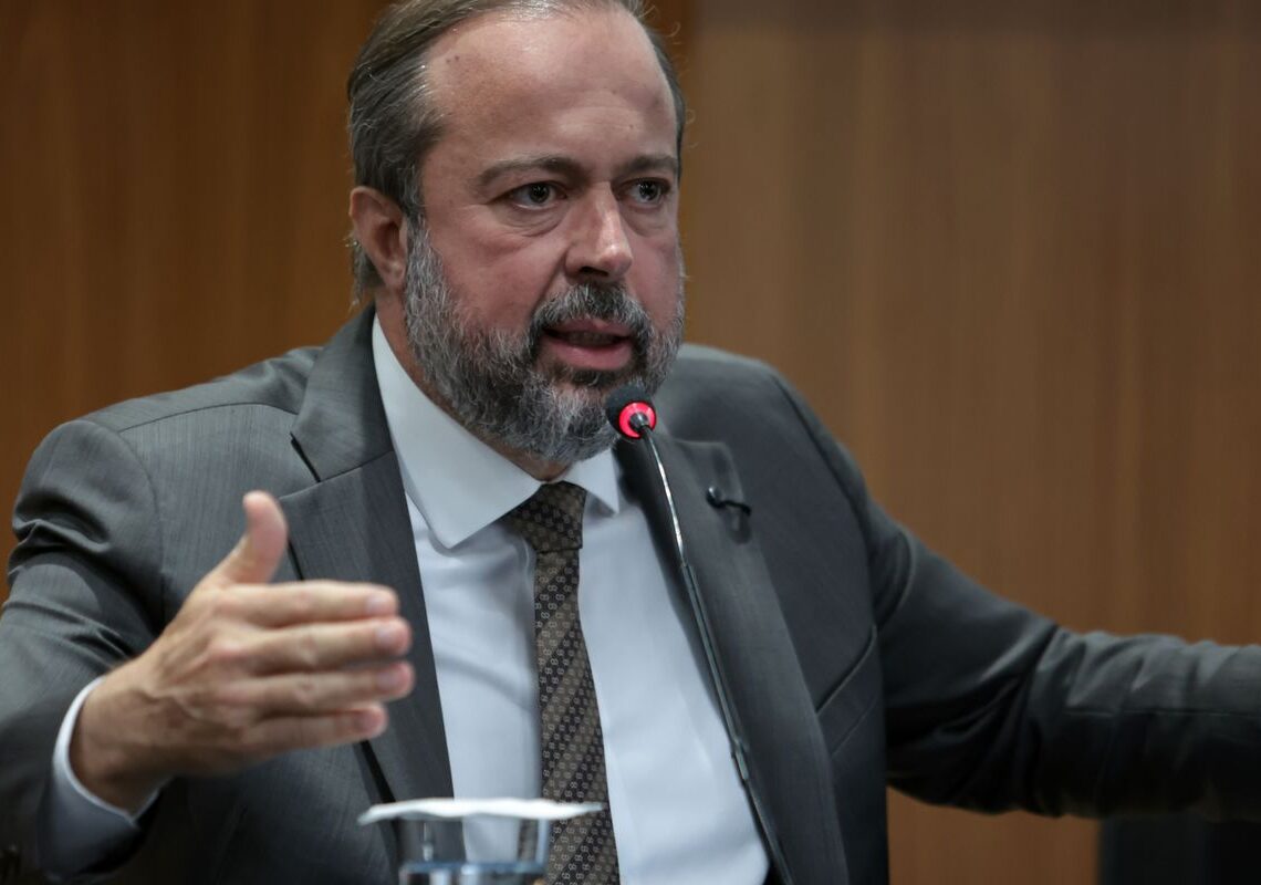 Governo endurece fiscalização contra reajuste indevido de combustíveis