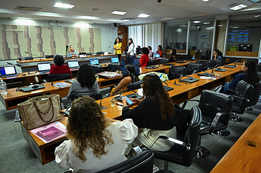 Debate aponta urgência no combate ao racismo e à misoginia, que vêm crescendo — Senado Notícias