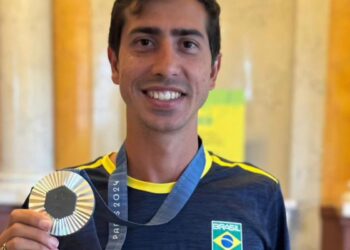 Caio Bonfim ganha prata em etapa mundial da marcha atlética na China