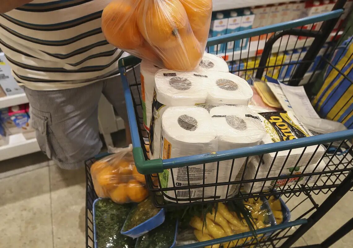 Prévia da inflação de março fica em 0,44%, pressionada por alimentos