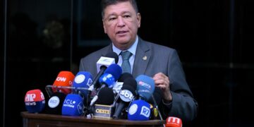 ‘Cumpri o regimento’, diz Carlos Viana, presidente da CPMI do INSS — Senado Notícias