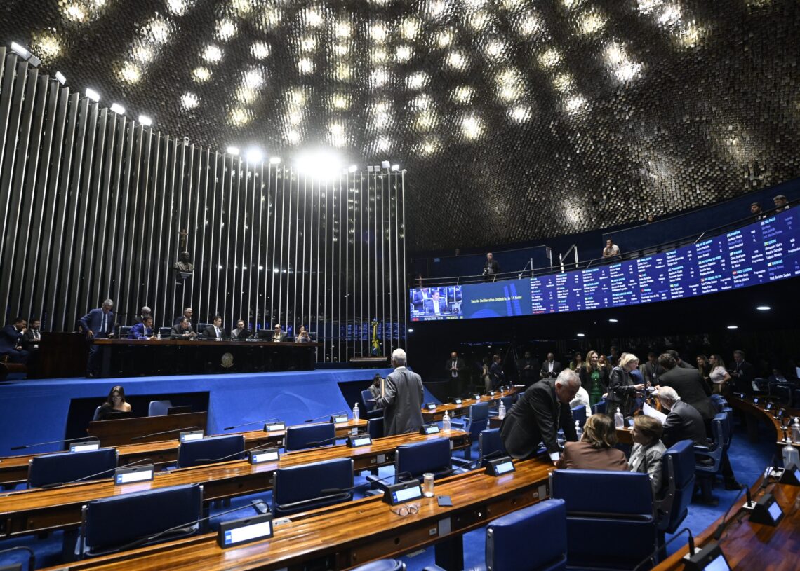 Aprovada facilitação de parcerias entre governo e OSCs em calamidades — Senado Notícias