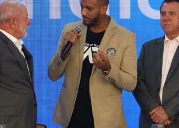 Lula pede mobilização a centrais sindicais para fim da escala 6×1