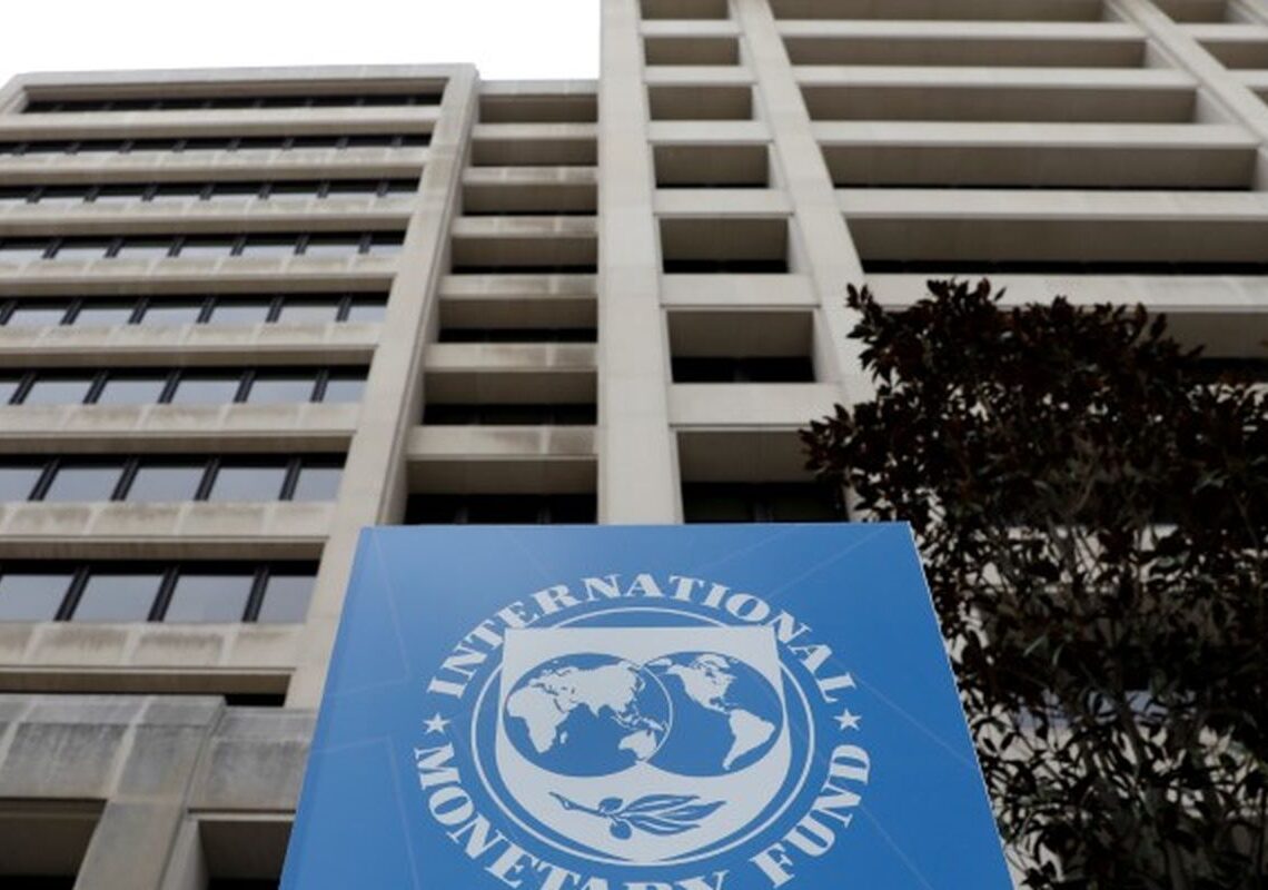 FMI corta previsão para economia global, mas eleva PIB do Brasil