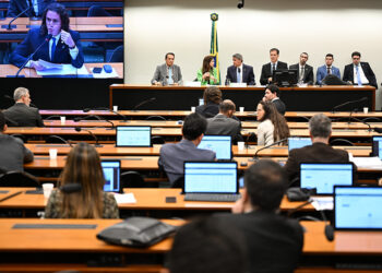 CMO deve ser instalada na segunda quinzena de abril — Senado Notícias