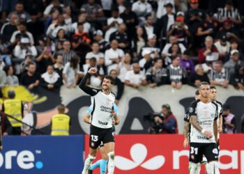 Corinthians derrota Santa Fe e segue 100% na Copa Libertadores