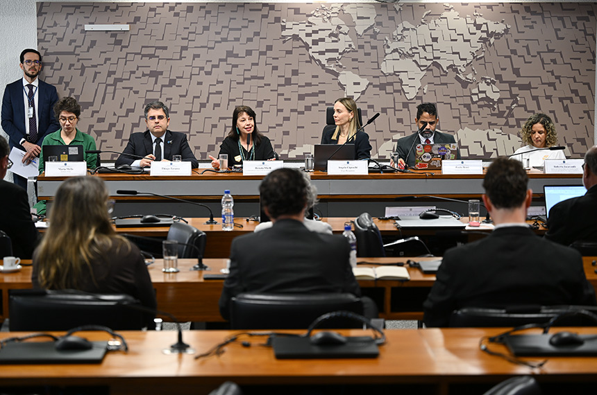 Para ser efetivo, ECA Digital depende de mudança de cultura, aponta debate — Senado Notícias