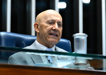 Confúcio Moura defende formação de blocos partidários, pela governabilidade — Senado Notícias