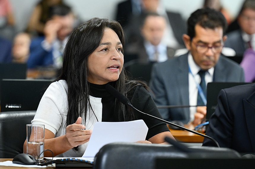 CCJ aprova fim da aposentadoria compulsória para punir juízes e MP — Senado Notícias