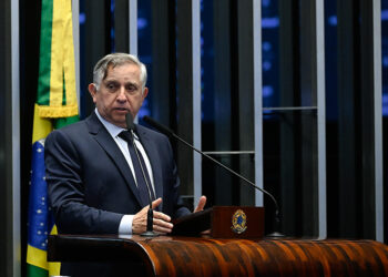 Izalci Lucas pede sessão com pauta única para votar veto da dosimetria — Senado Notícias