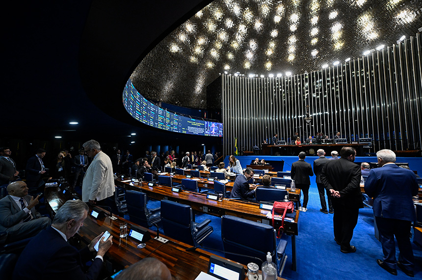 Plenário analisa diretrizes para as atividades de inteligência no Brasil — Senado Notícias