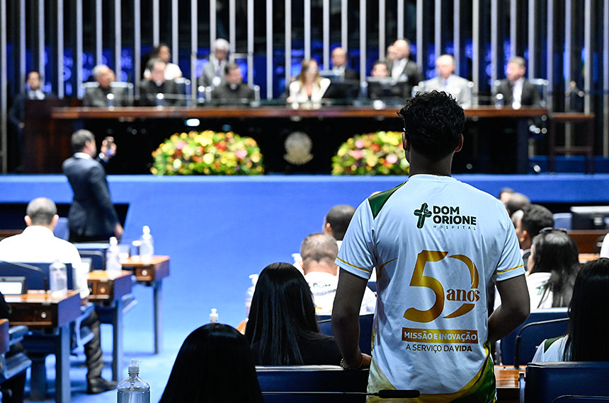 Sessão especial destaca compromisso social do Hospital Dom Orione — Senado Notícias