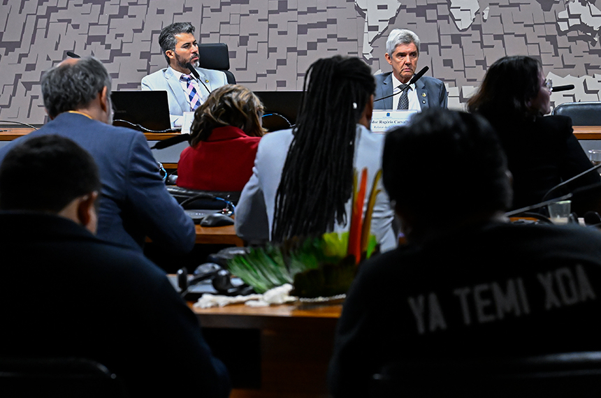 Mineração em terras indígenas deve ouvir comunidades, dizem debatedores — Senado Notícias
