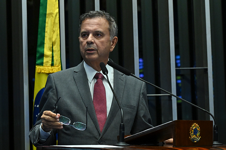Rogerio Marinho acusa governo de agravar o endividamento das famílias — Senado Notícias