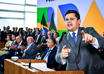 Davi defende diálogo entre Poderes e construção de políticas a várias mãos — Senado Notícias
