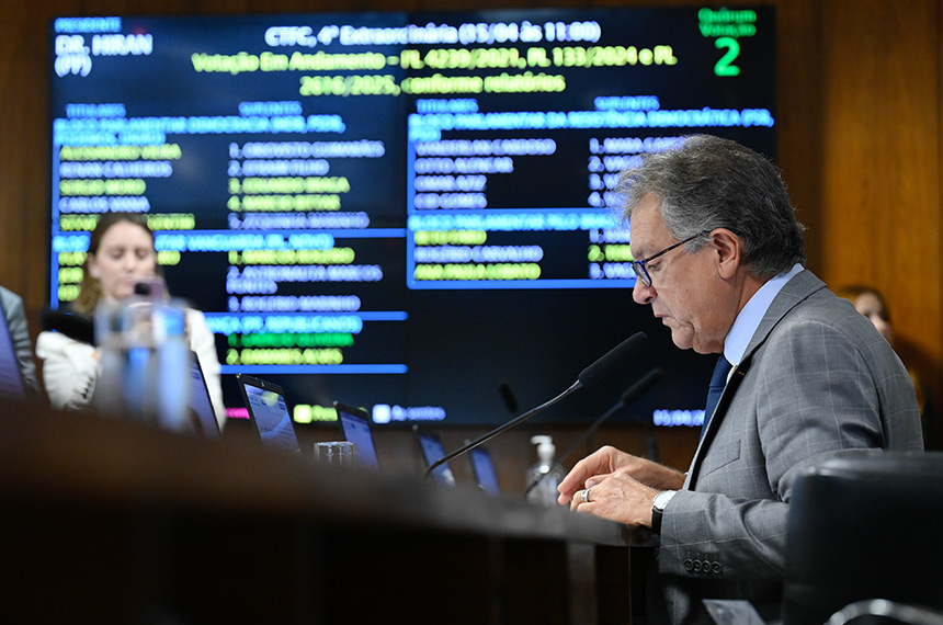 Comissão aprova limite menor de chumbo em tintas e revestimentos de superfícies — Senado Notícias