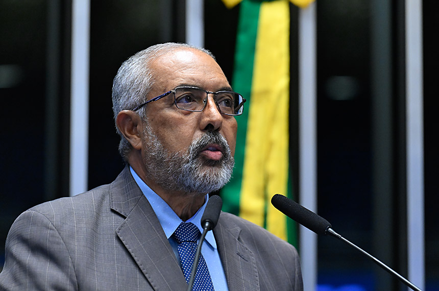 Paim cobra votação de proposta que reduz jornada para 40 horas — Senado Notícias