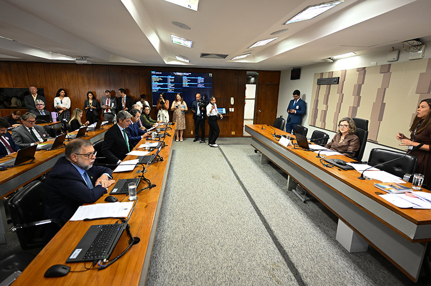 CE terá debates sobre gestores de frotas e pequenos investidores — Senado Notícias