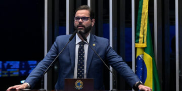 Seif critica ação do Ibama e do Ministério Público contra pescadores em SC — Senado Notícias