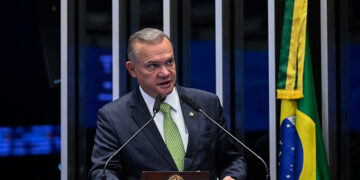 Wellington celebra aprovação de projeto que cria Universidade Federal de Sinop — Senado Notícias