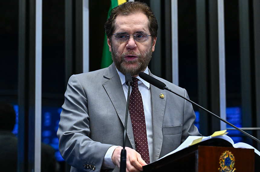 Plínio Valério critica atuação de entidades ambientais e cobra avanço da BR-319 — Senado Notícias