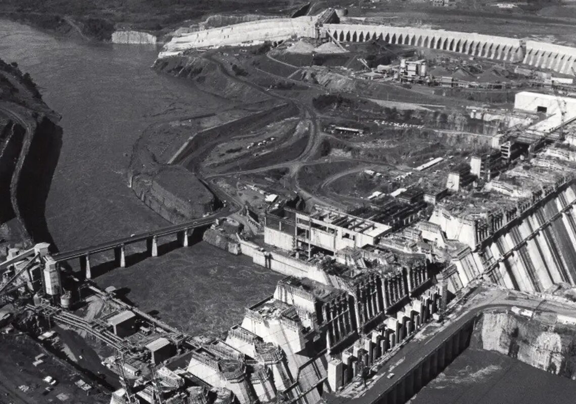 Como a ditadura militar criou um império do ensino privado