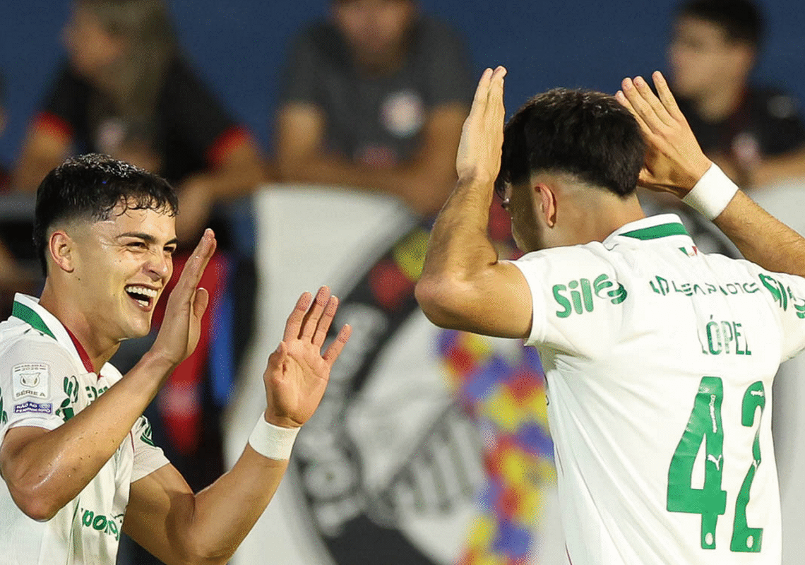 Palmeiras derrota Bragantino para manter liderança no Brasileiro