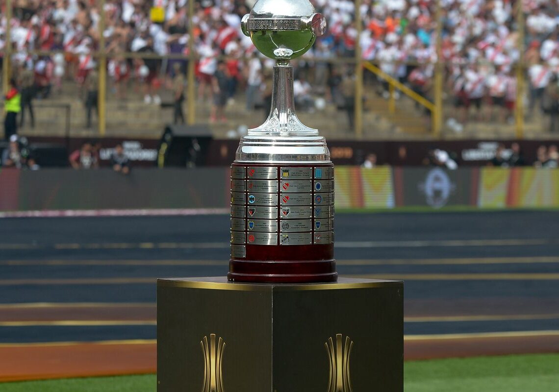 Copa Libertadores 2026 começa com seis brasileiros na disputa