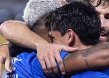 Matheus Pereira decide e Cruzeiro estreia da Libertadores com vitória