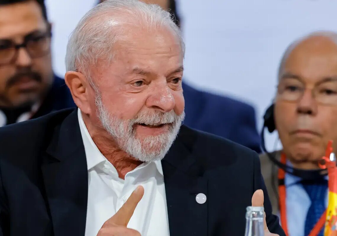 Lula defende fim da 6×1 e diz que ganhos não podem valer só para ricos