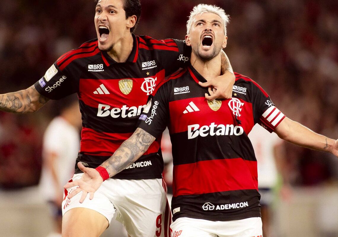 Fla estreia na Copa do Brasil com triunfo de 2 a 1 sobre o Vitória